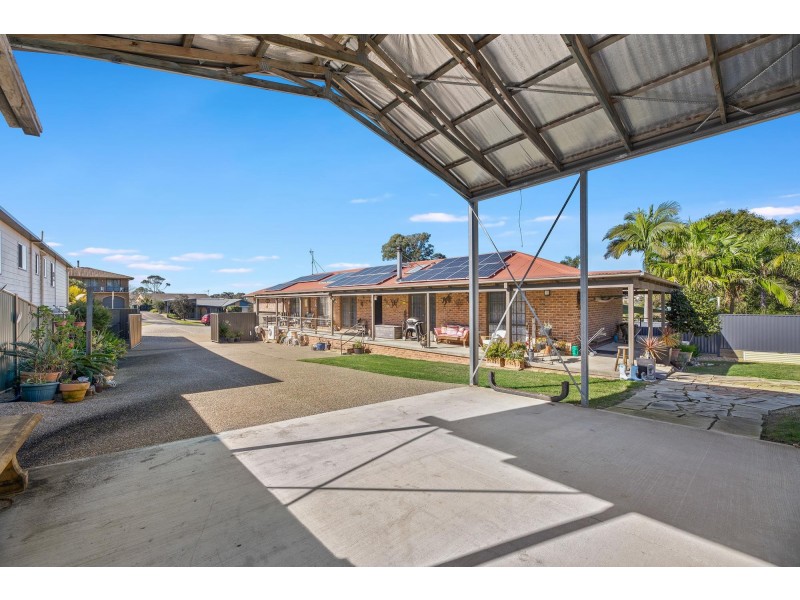 29 Eric Fenning Drive, Surf Beach NSW 2536