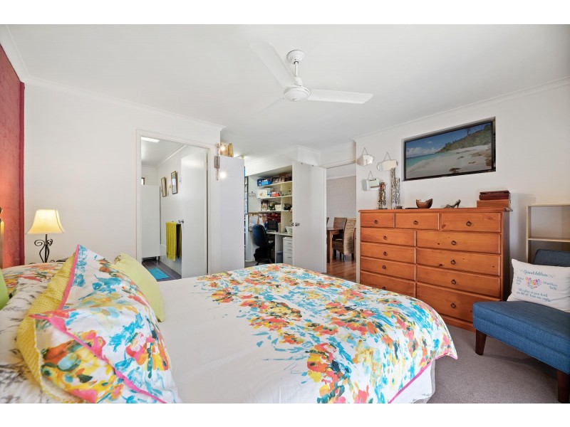 29 Eric Fenning Drive, Surf Beach NSW 2536