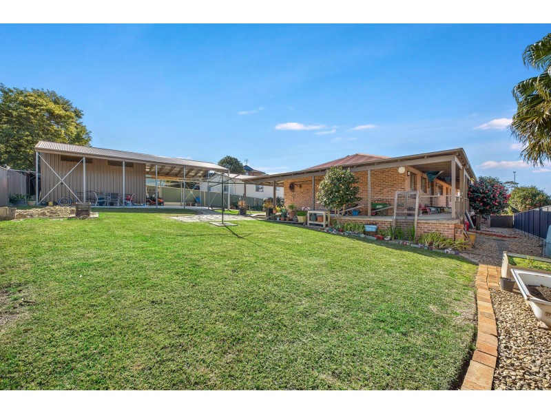 29 Eric Fenning Drive, Surf Beach NSW 2536