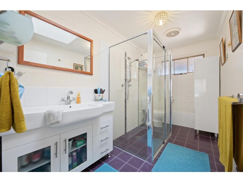 29 Eric Fenning Drive, Surf Beach NSW 2536