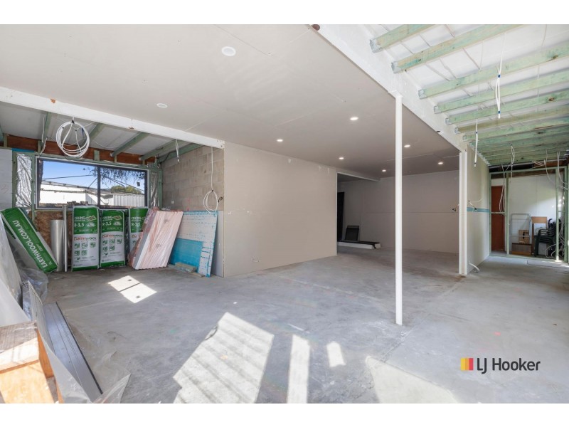 15 Yarralumla Crescent, Tomakin NSW 2537