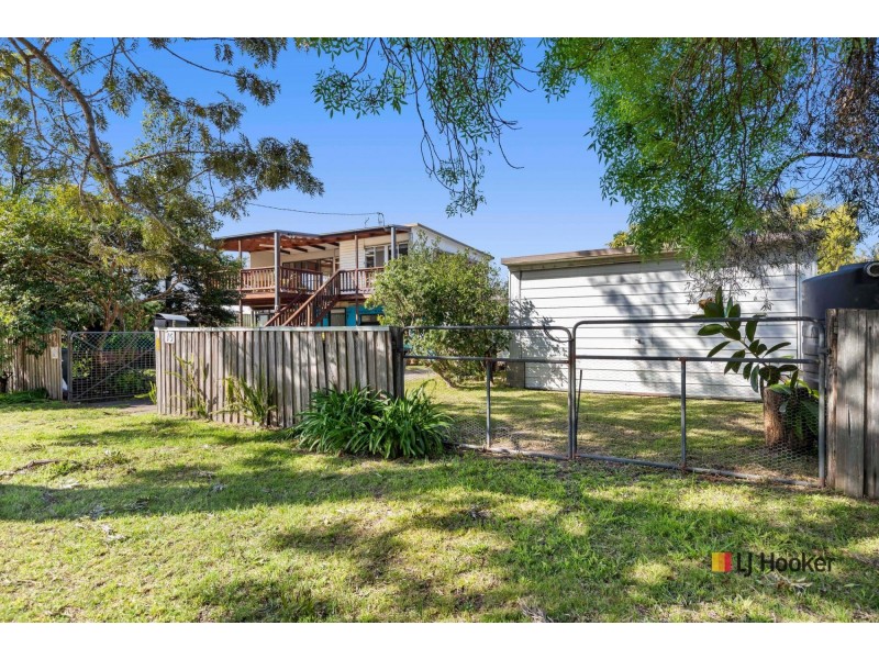 15 Yarralumla Crescent, Tomakin NSW 2537