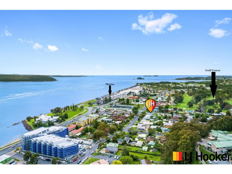 6 Bavarde Avenue, Batemans Bay NSW 2536