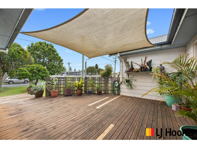 6 Bavarde Avenue, Batemans Bay NSW 2536