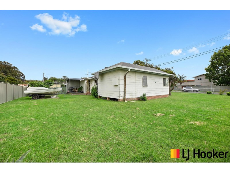 6 Bavarde Avenue, Batemans Bay NSW 2536