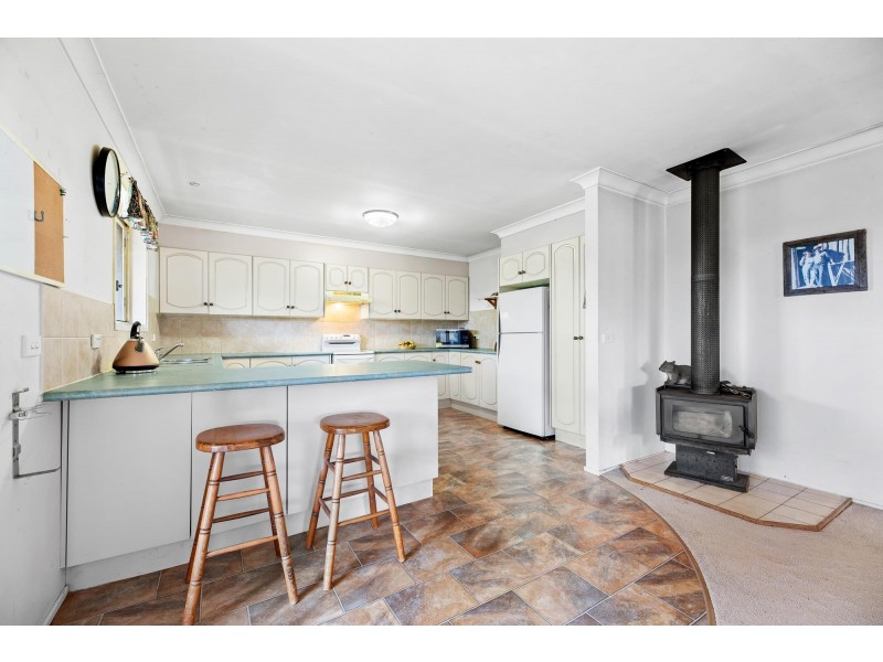 27 Yarimup Place, Moruya NSW 2537