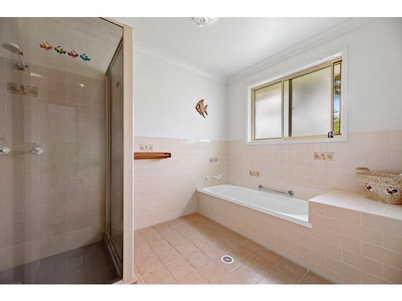 27 Yarimup Place, Moruya NSW 2537