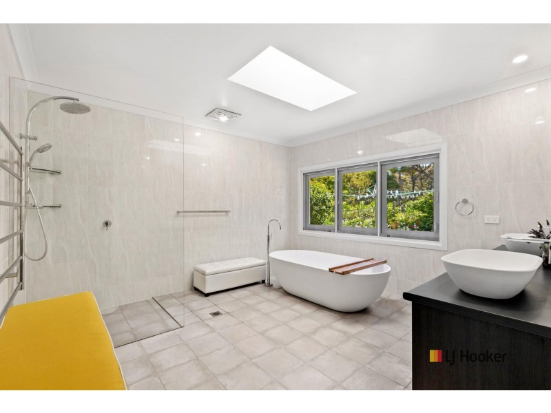 8 Nicholas Grove, Rosedale NSW 2536