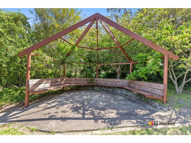 8 Nicholas Grove, Rosedale NSW 2536