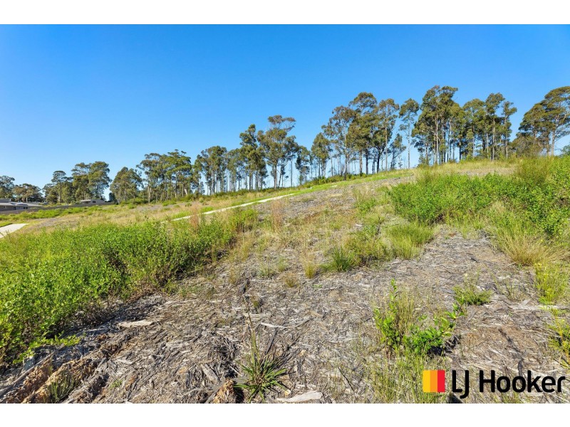 6 Wyena Close, Malua Bay NSW 2536