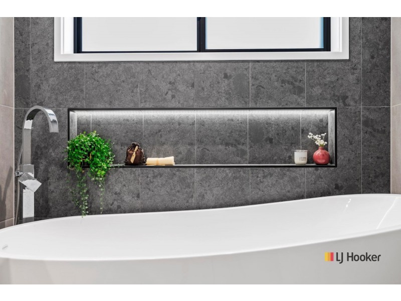 72 Freycinet Drive, Sunshine Bay NSW 2536