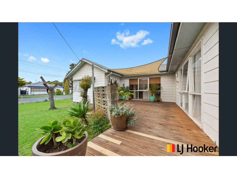 6 Bavarde Avenue, Batemans Bay NSW 2536