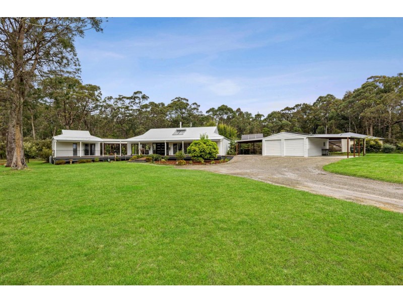 4 The Inlet, Mossy Point NSW 2537