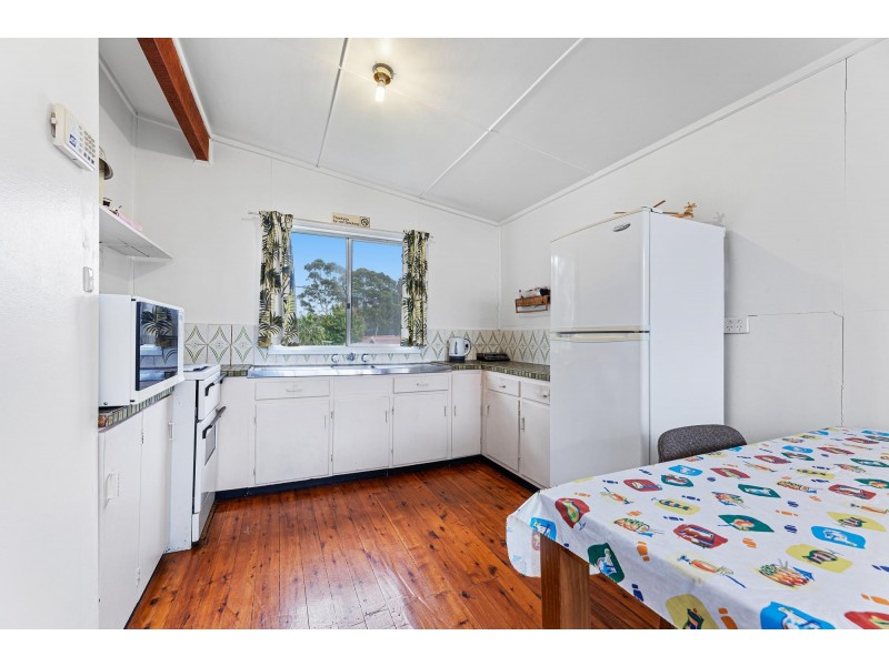 4 Smith Street, Broulee NSW 2537