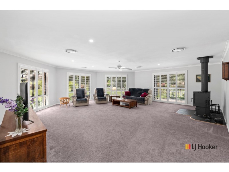 6 Estuary Way, Mossy Point NSW 2537