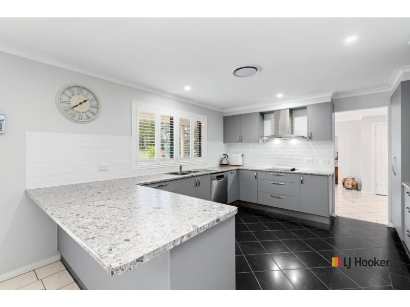 6 Estuary Way, Mossy Point NSW 2537