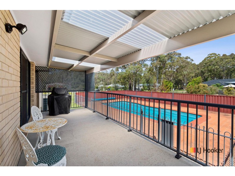 6 Estuary Way, Mossy Point NSW 2537