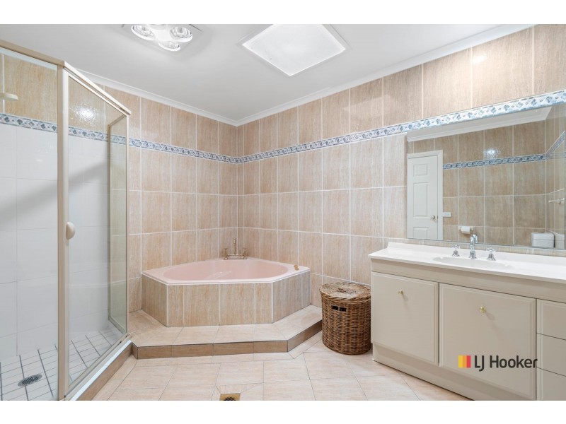 6 Estuary Way, Mossy Point NSW 2537