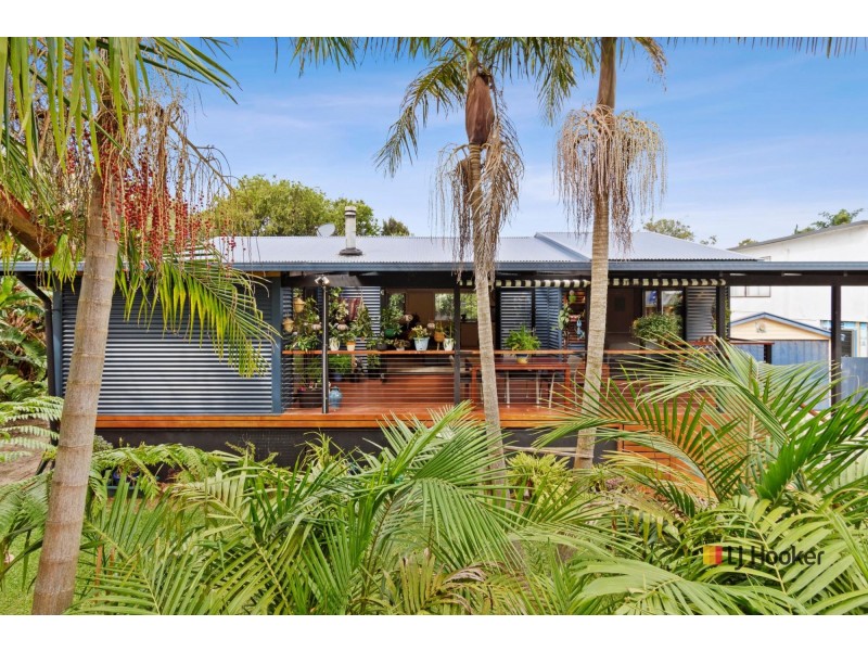 17 Yarralumla Crescent, Tomakin NSW 2537