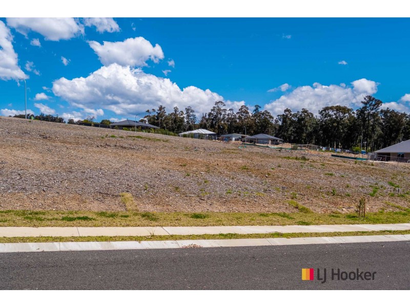 14 Tench Street, Sunshine Bay NSW 2536