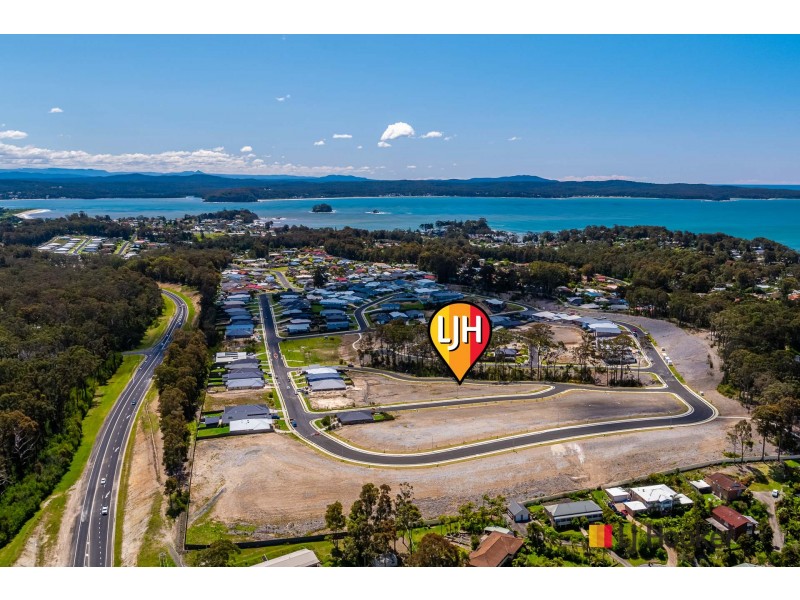 14 Tench Street, Sunshine Bay NSW 2536