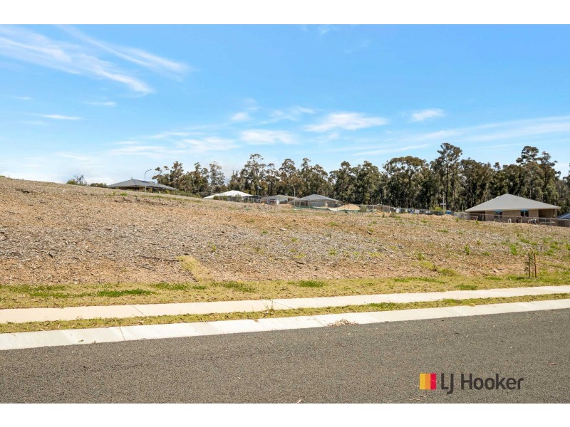 14 Tench Street, Sunshine Bay NSW 2536