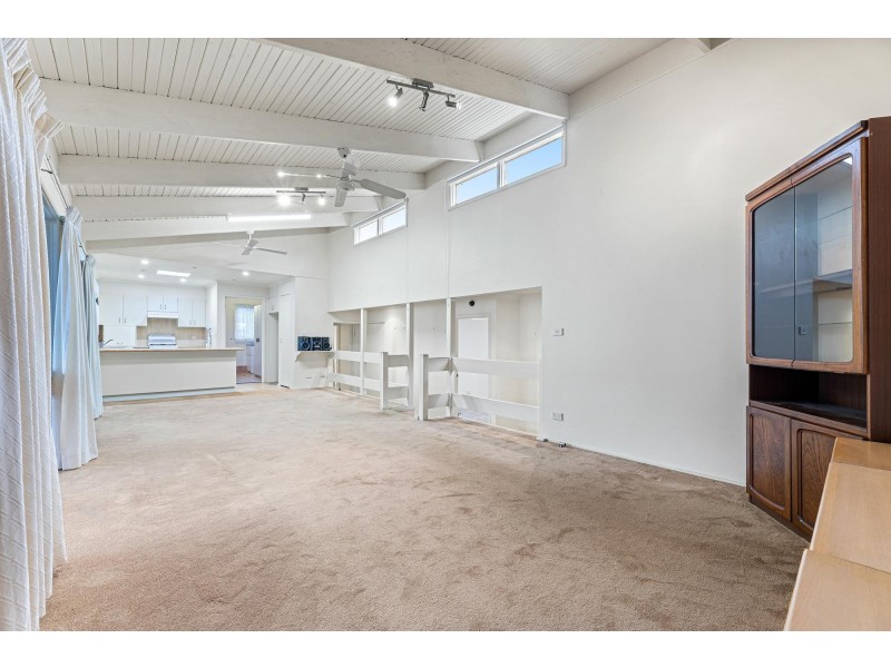 16 Christopher Crescent, Batehaven NSW 2536