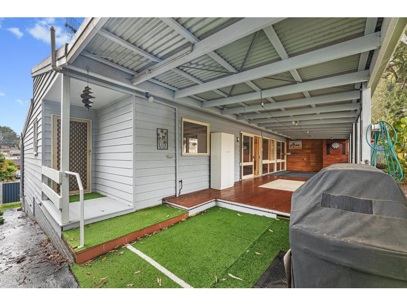 16 Christopher Crescent, Batehaven NSW 2536