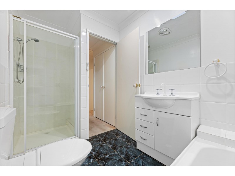 16 Christopher Crescent, Batehaven NSW 2536