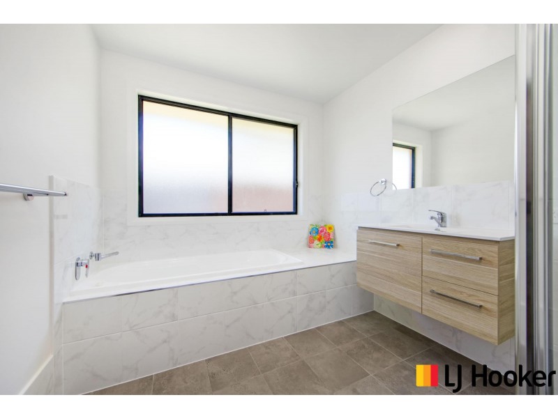 43 Moorong Crescent, Malua Bay NSW 2536