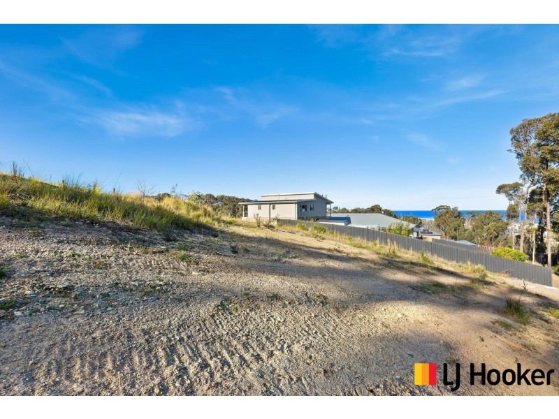 11 Corymbia Place, Malua Bay NSW 2536