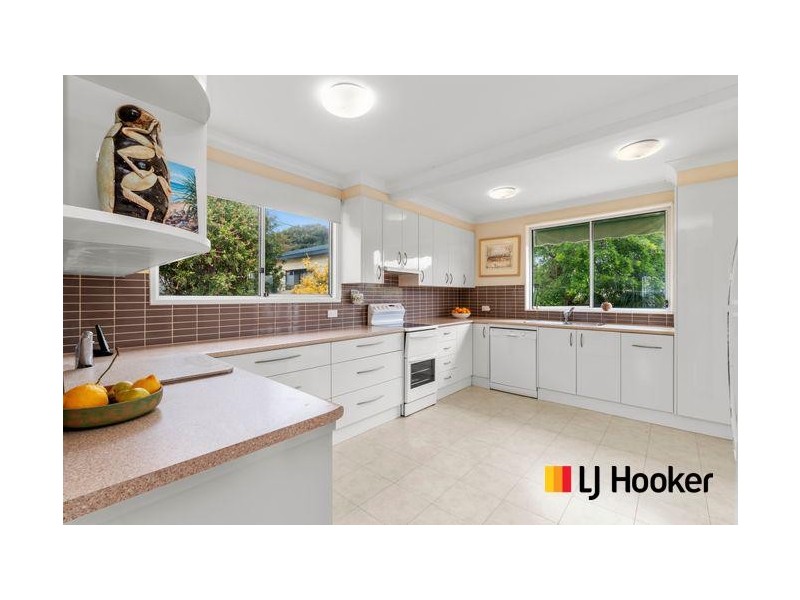 33 Iluka Avenue, Malua Bay NSW 2536