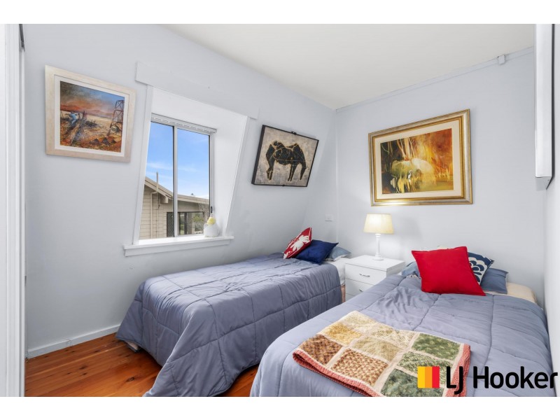 33 Iluka Avenue, Malua Bay NSW 2536