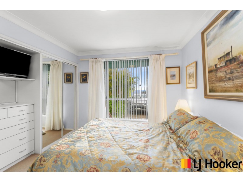 33 Iluka Avenue, Malua Bay NSW 2536