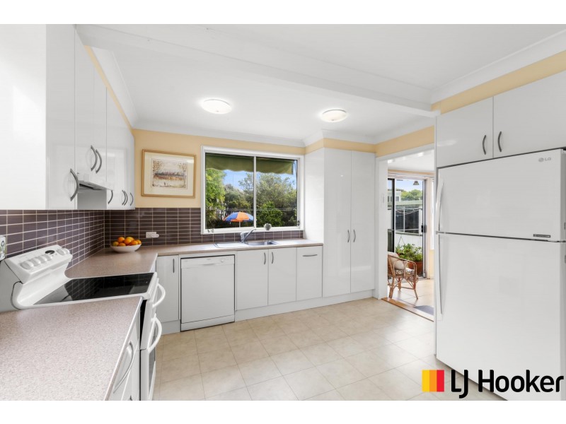 33 Iluka Avenue, Malua Bay NSW 2536