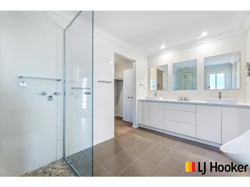 5 Seabreeze Lane, Malua Bay NSW 2536