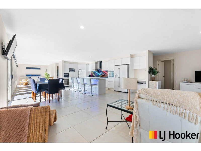 5 Seabreeze Lane, Malua Bay NSW 2536