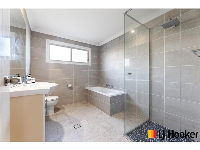 5 Seabreeze Lane, Malua Bay NSW 2536