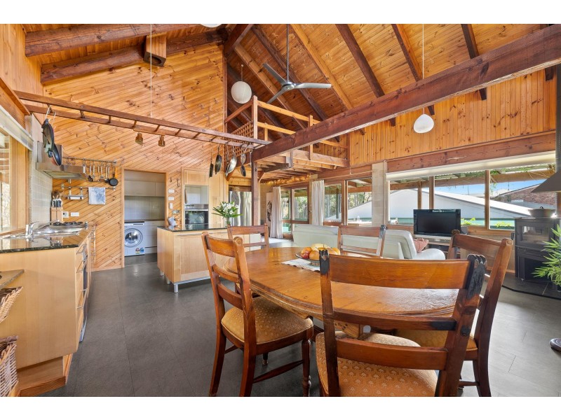 15 Hazel Road, Moruya Heads NSW 2537