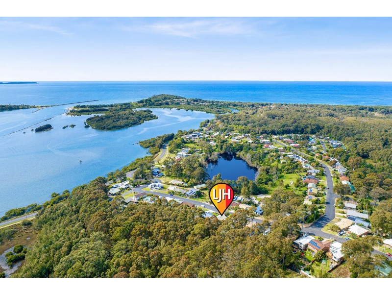 15 Hazel Road, Moruya Heads NSW 2537
