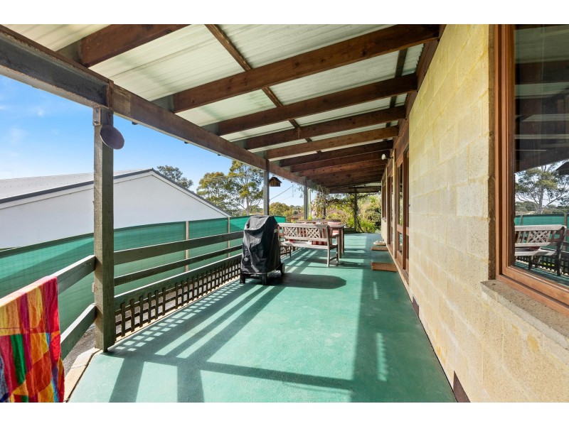 15 Hazel Road, Moruya Heads NSW 2537