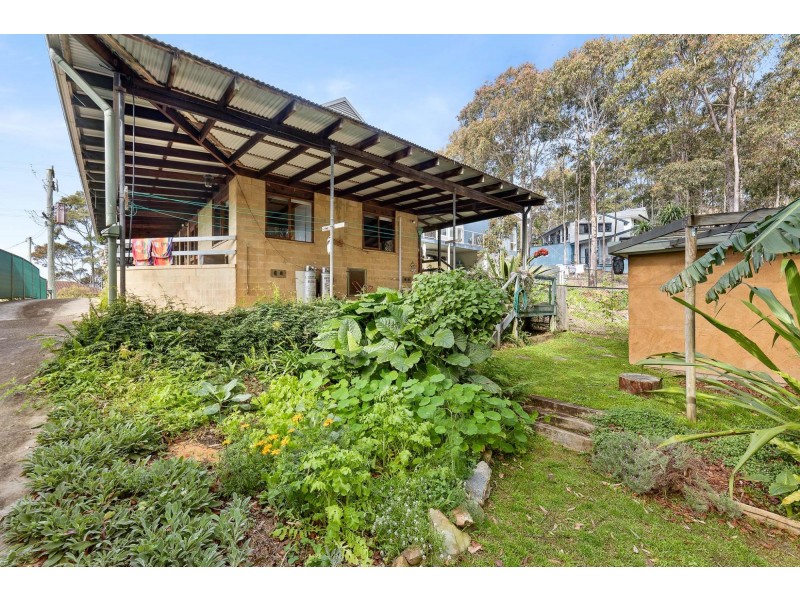 15 Hazel Road, Moruya Heads NSW 2537