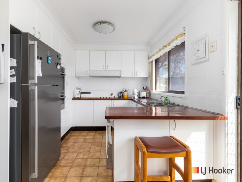 1/4 Eric Fenning Drive, Surf Beach NSW 2536