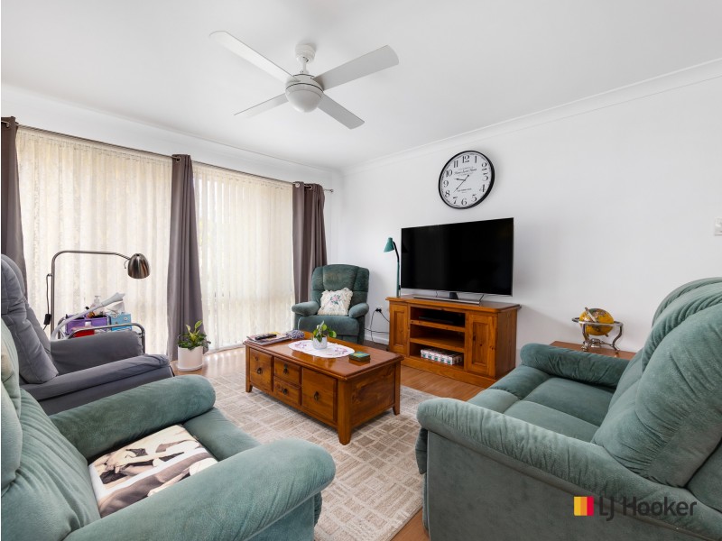 1/4 Eric Fenning Drive, Surf Beach NSW 2536