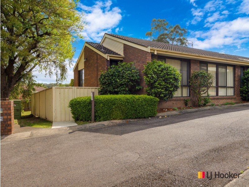 1/4 Eric Fenning Drive, Surf Beach NSW 2536