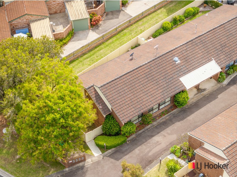 1/4 Eric Fenning Drive, Surf Beach NSW 2536