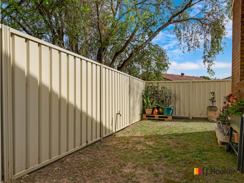 1/4 Eric Fenning Drive, Surf Beach NSW 2536