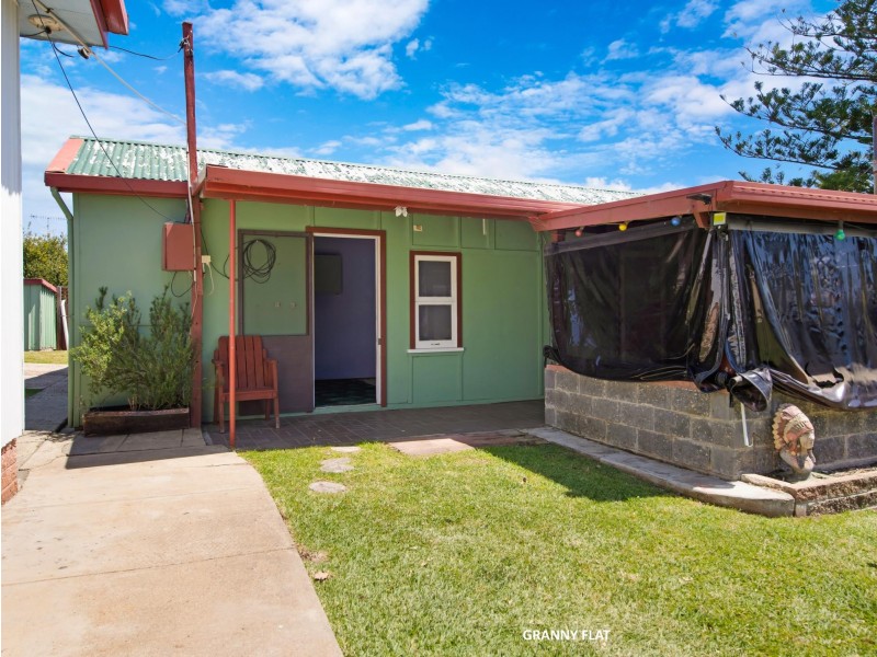 556 Beach Road, Denhams Beach NSW 2536