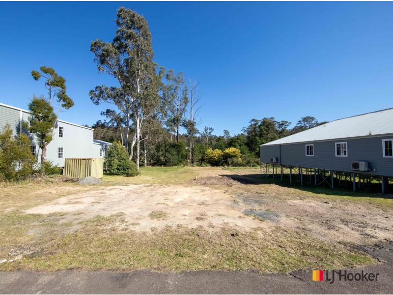 25 Sydney Street, Mogo NSW 2536