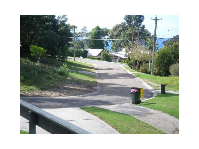 90 Iluka Avenue, Malua Bay NSW 2536